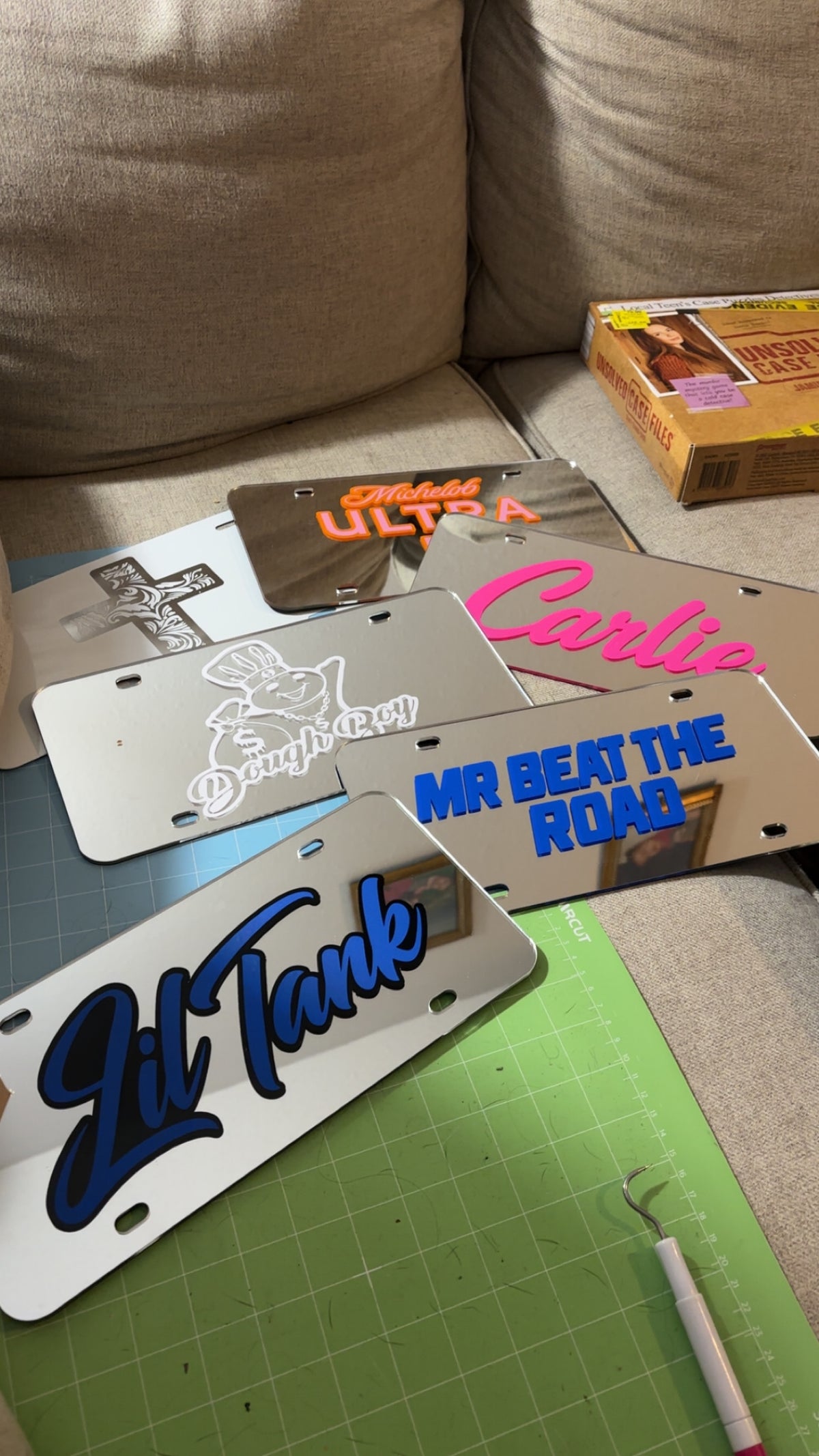 CUSTOM MIRRORED PLATES